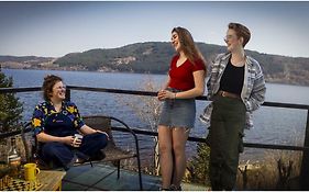 Loch Ness Lochside Hostel - Adults Only, Social Backpackers Atmosphere